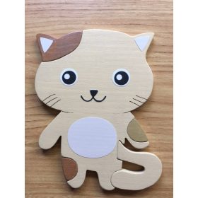 Cica tejeskávé bútordísz